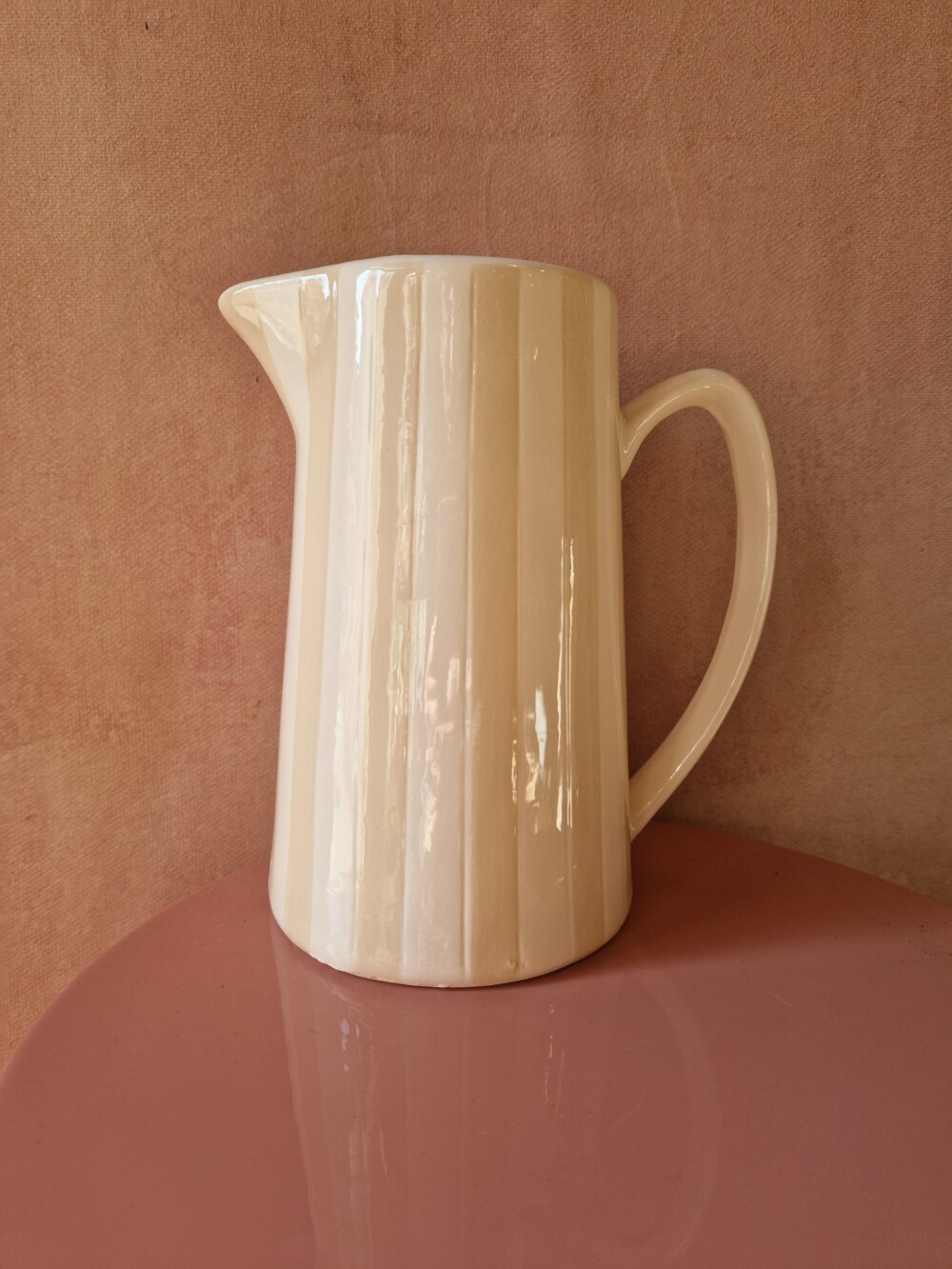 Pichet rayures sable 45 euros