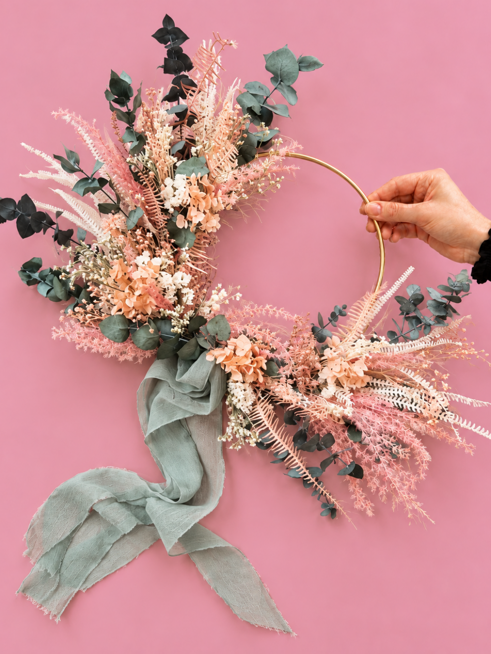 couronne fleurs séchées fleuriste rennes mariage deuil evenementiel reconversion fleuriste COURONNE FLEURS MARIAGE LIVRAISON FLEURS SÉCHÉES ABONNEMENT FLORAL